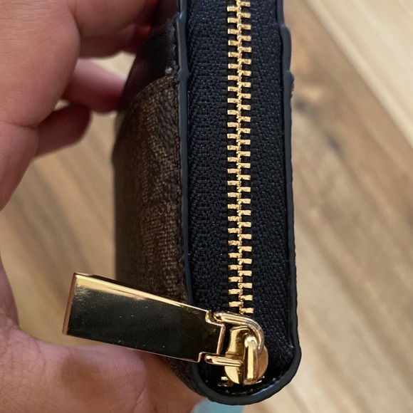 Michael Kors Jet Set Travel Medium Zip Around Card Case Credit Card Wallet - Picture 4 of 7